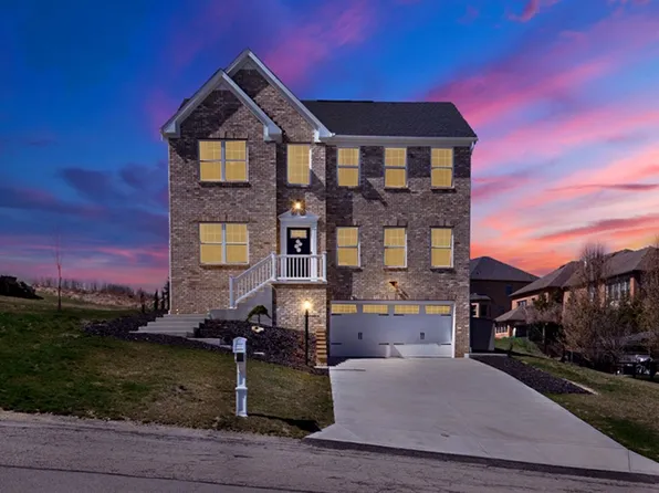 1002 Country Club Rd, Jeannette, PA 15644