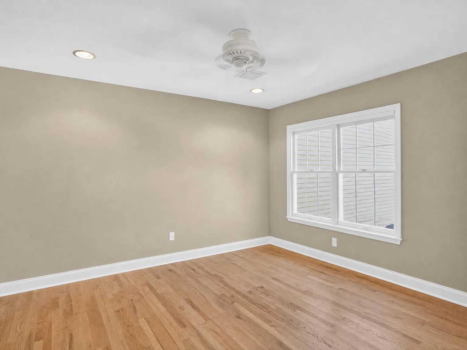 3 bed, 3335 sqft, $5,000 — Photo 4