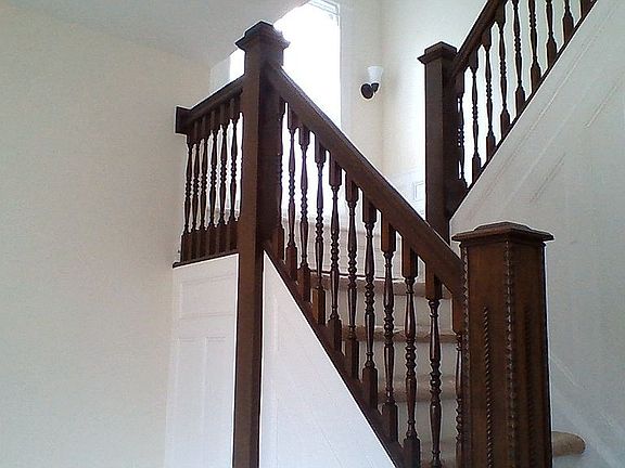 Entry way staircase