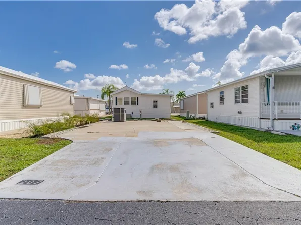 207 Sojourn Dr, North Fort Myers, FL 33903
