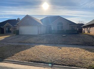 2109 Middle Creek Blvd, Bossier City, LA 71111