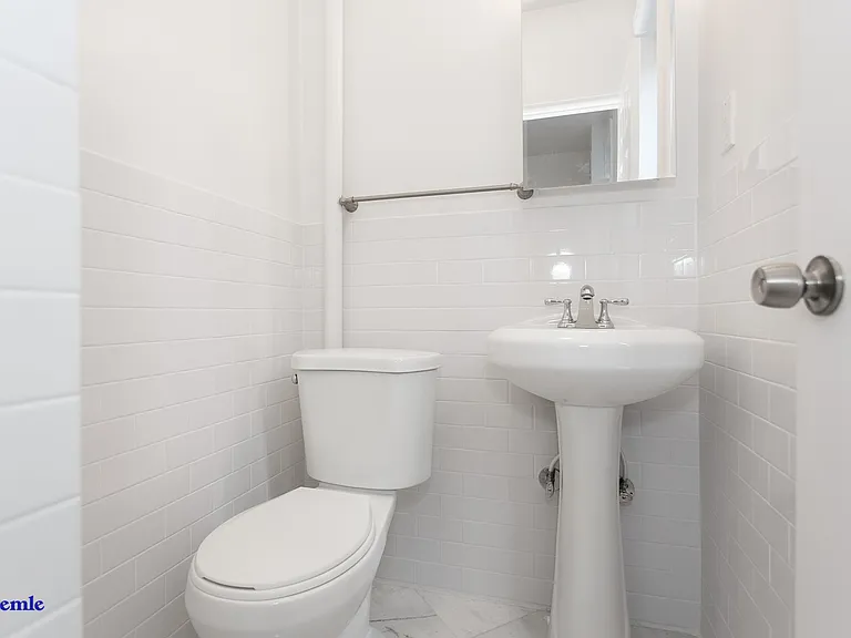 1324 Lexington Ave #6A — Photo 8