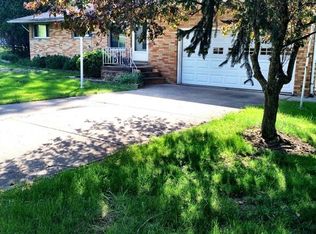 2019 Chestnut Rd, Seven Hills, OH 44131