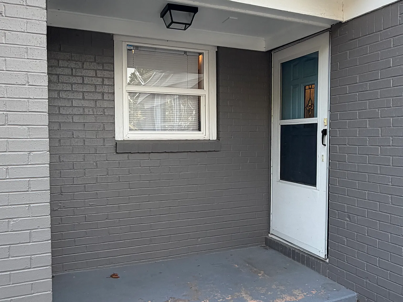 3 bed, 1.5 bath, 1120 sqft, $1,385 — Photo 2