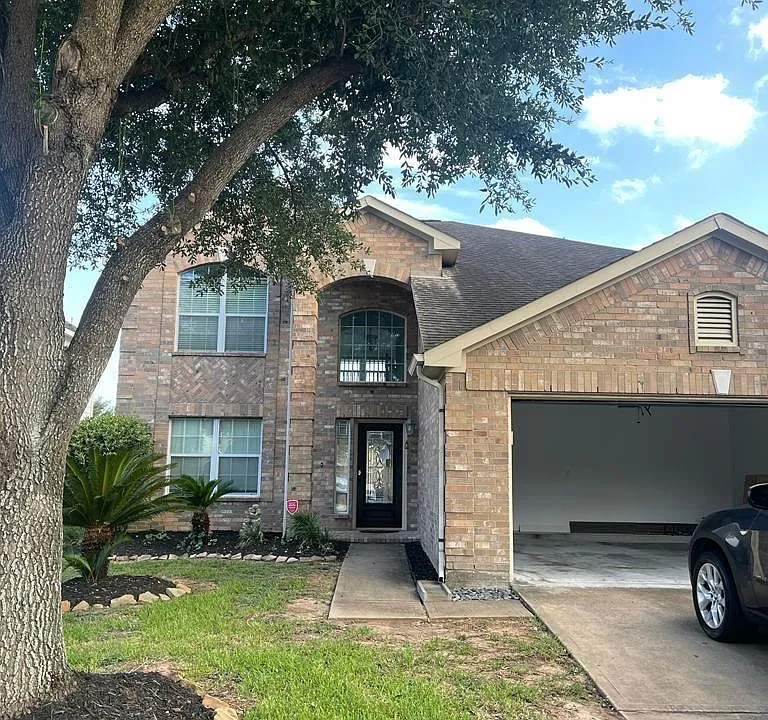 18511 Shadow Line Ct