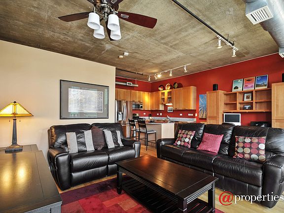 Kitchen / Living Room