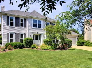 977 Wellington Cir, Aurora, IL 60506