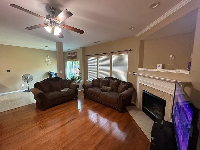 404 Treybrooke Dr — Photo 28