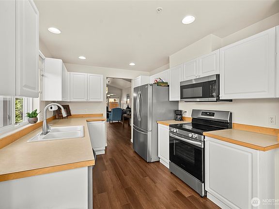 4th image of 6008 Nathan Way SE #A