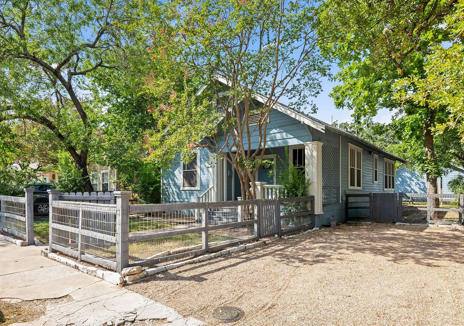 Ut Pre-Lease: Hyde Park 4 Bed / 3 Bath. Open Floor Plan, Wood Floors, Backyard With Deck, 2 Car G... — Photo 2