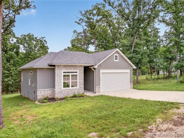 105 Yonkers Ct, Lake Ozark, MO 65049