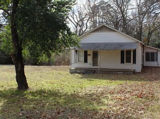 135 Blanton Rd, Palestine, TX 75803