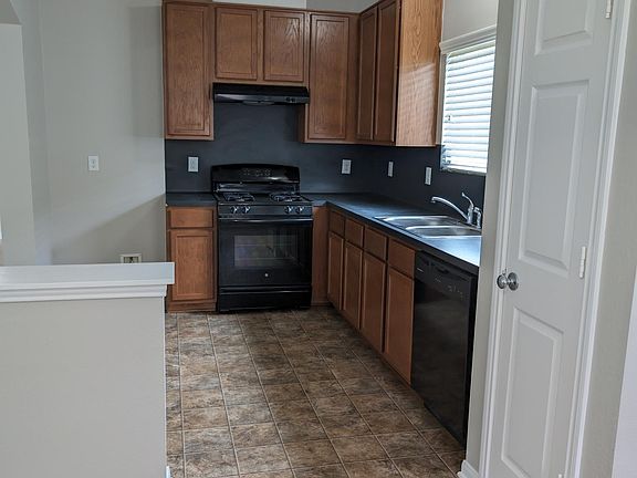 2nd image of 11831 Jelicoe Dr