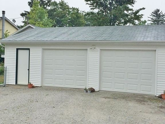 3rd image of 117 Burnam St