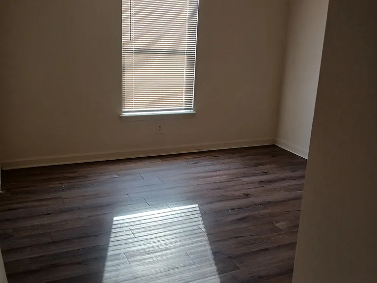 1900 Ramser Ct #8 — Photo 7