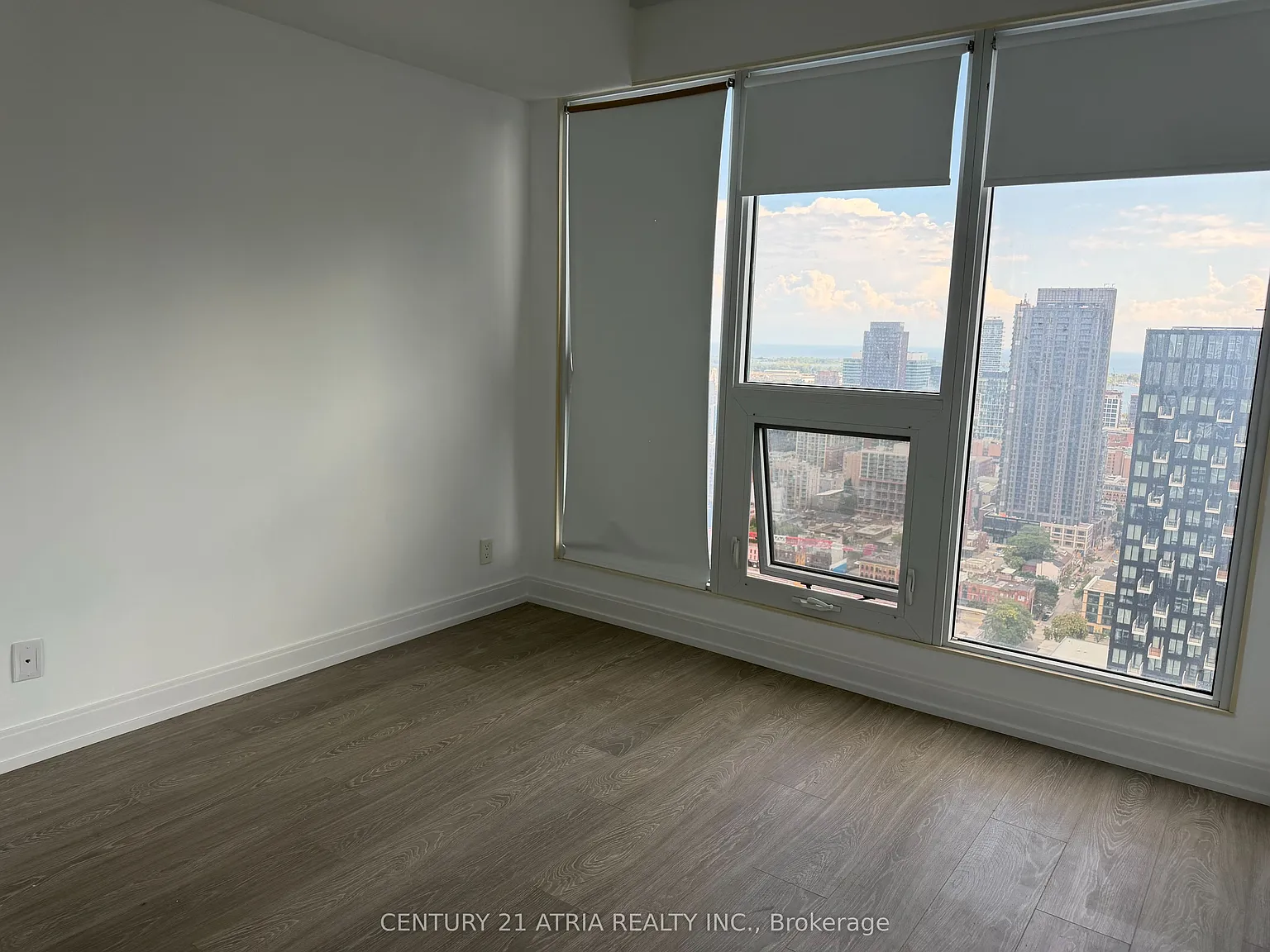 1 bed, $2,300 — Photo 4