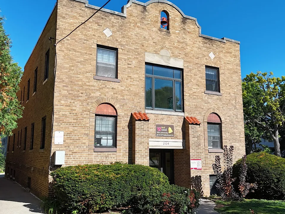 University Ave 2104