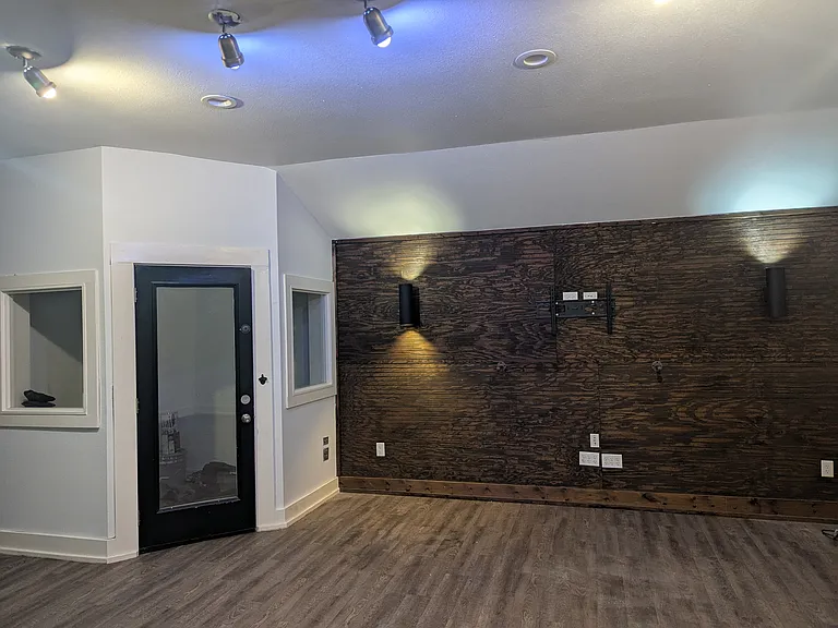 6102 Hummingbird St — Photo 19