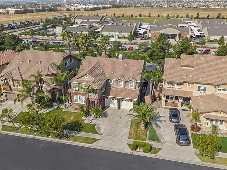 5448 Turin Way — Photo 33