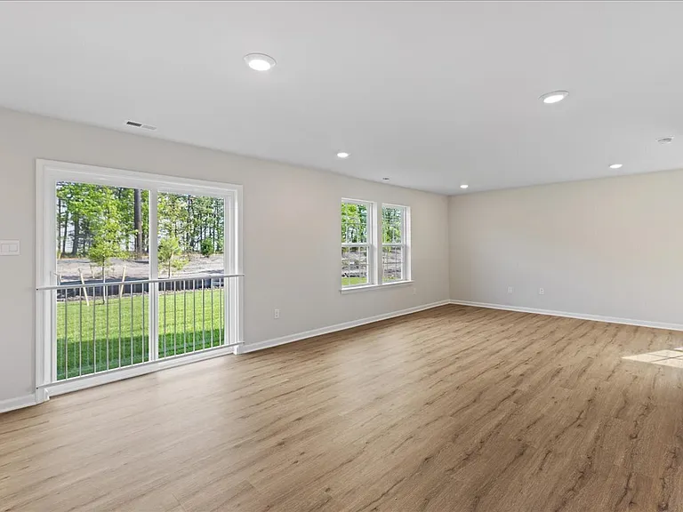 113 Malibu Dr — Photo 6