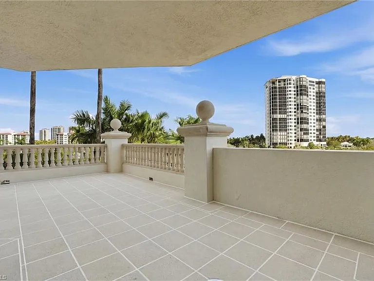 5051 Pelican Colony Blvd #301 — Photo 16