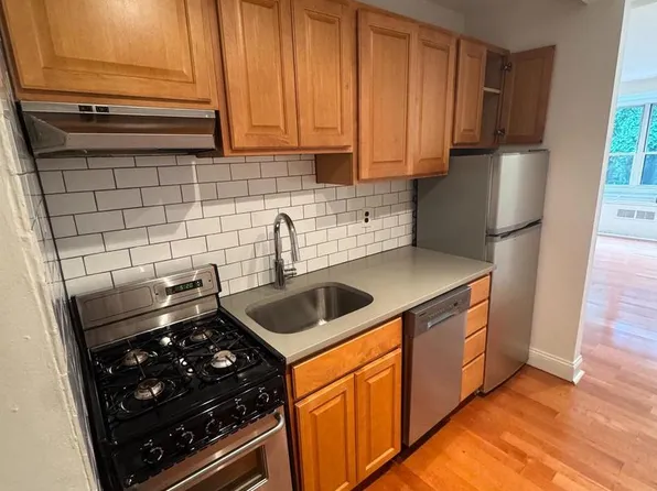 1810 Rittenhouse Sq APT 313, Philadelphia, PA 19103