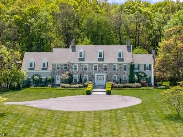 13 Glennon Farm Ln, Tewksbury Twp., NJ 08833