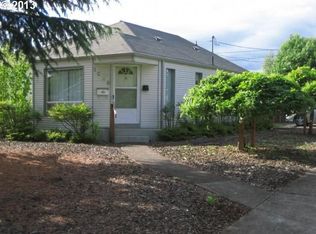 1096 M St, Springfield, OR 97477