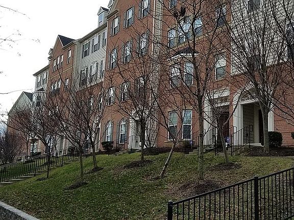 2nd image of 2605 Eastbourne Dr