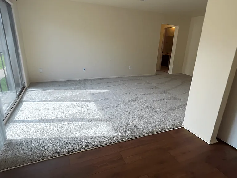 Knottingham Apartments — Photo 29