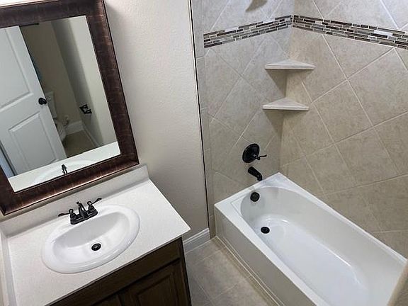 5th image of 6813 Jade Dr