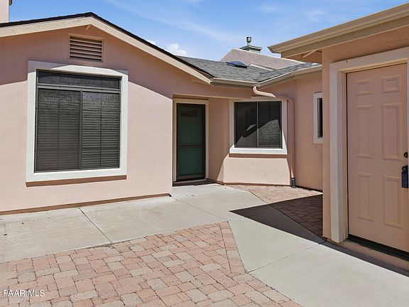2nd image of 3230 Iris Ln
