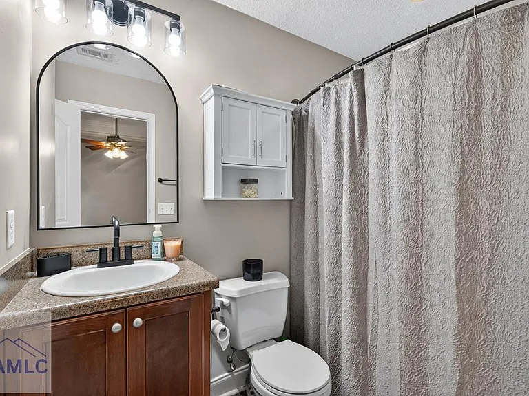 126 Thornton Dr NE — Photo 13