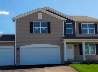 447 S Stonebrook Dr, Romeoville, IL 60446