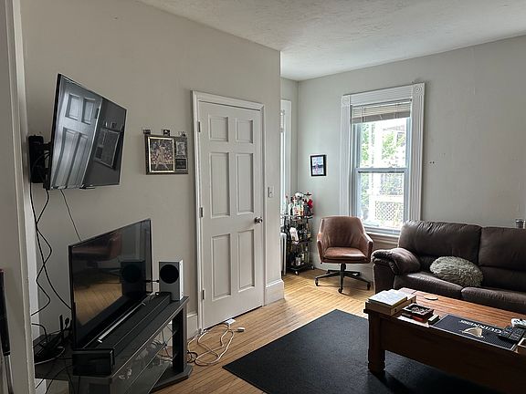 3rd image of 51 College Ave #1
