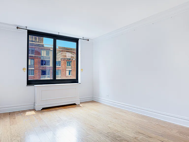 200 Rector Pl #7F — Photo 12