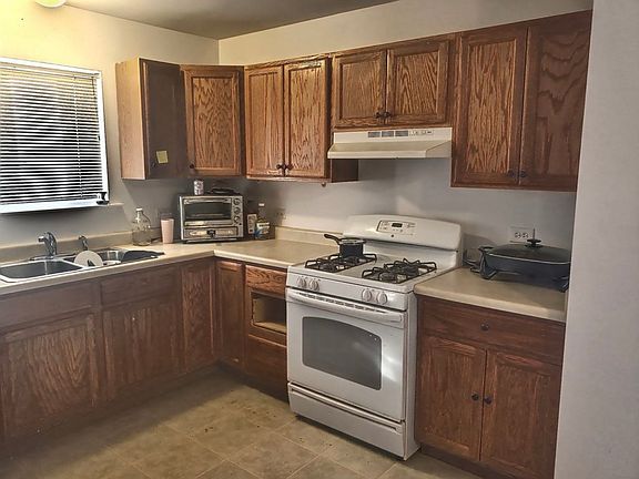 4th image of 1391 Carter Ct