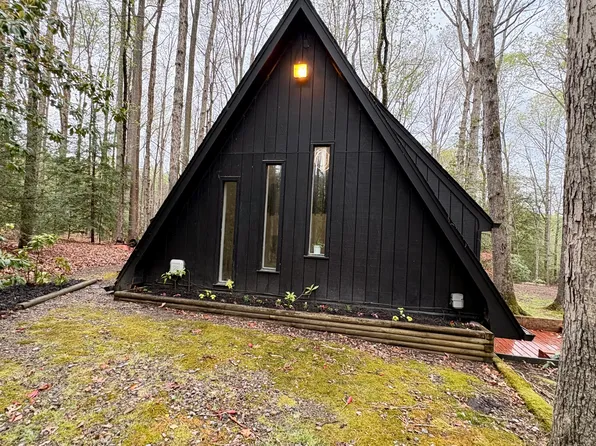 (undisclosed Address), Dinwiddie, VA 23841