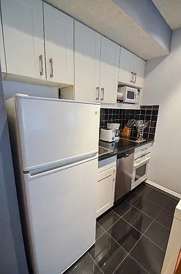 Rented by Global Realty Opportunities | media 12