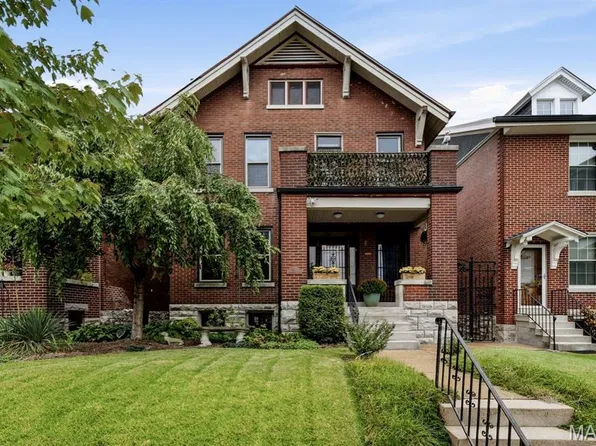 3120 Providence Pl, Saint Louis, MO 63111