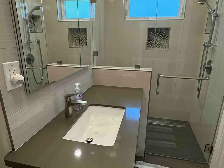 1537 Barton Dr — Photo 6