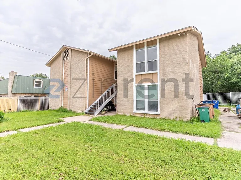 2906 Sweeney Ln #D — Photo 13
