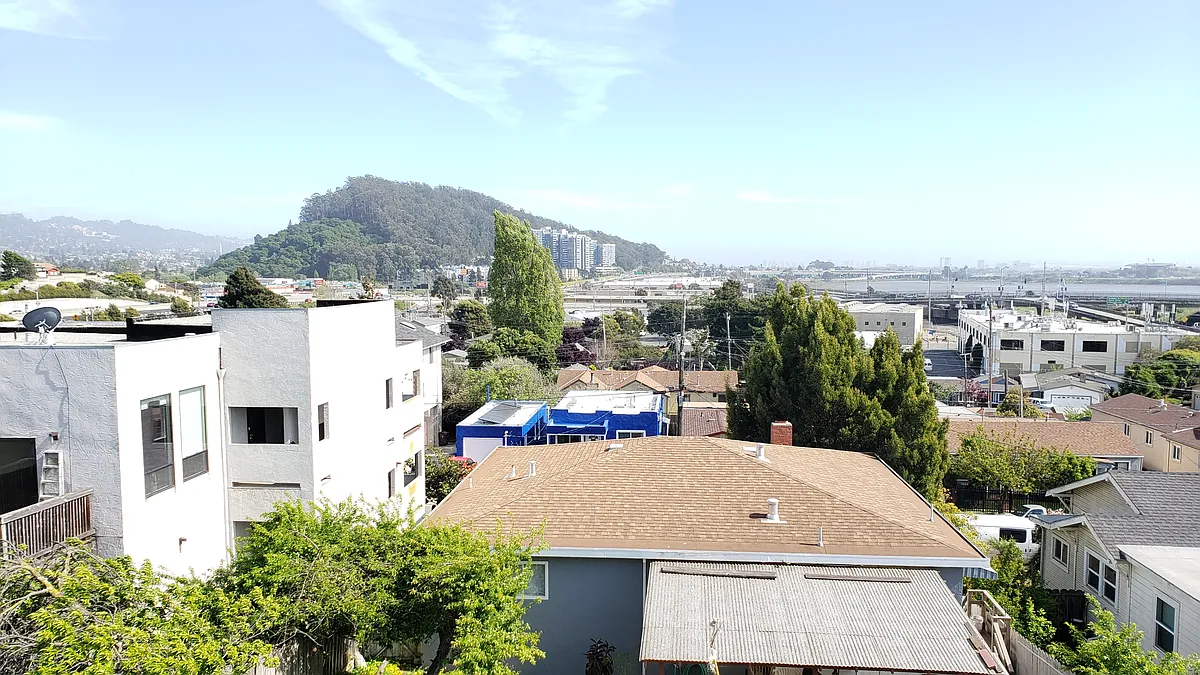 Building Photo - Sunset Vista Apartments