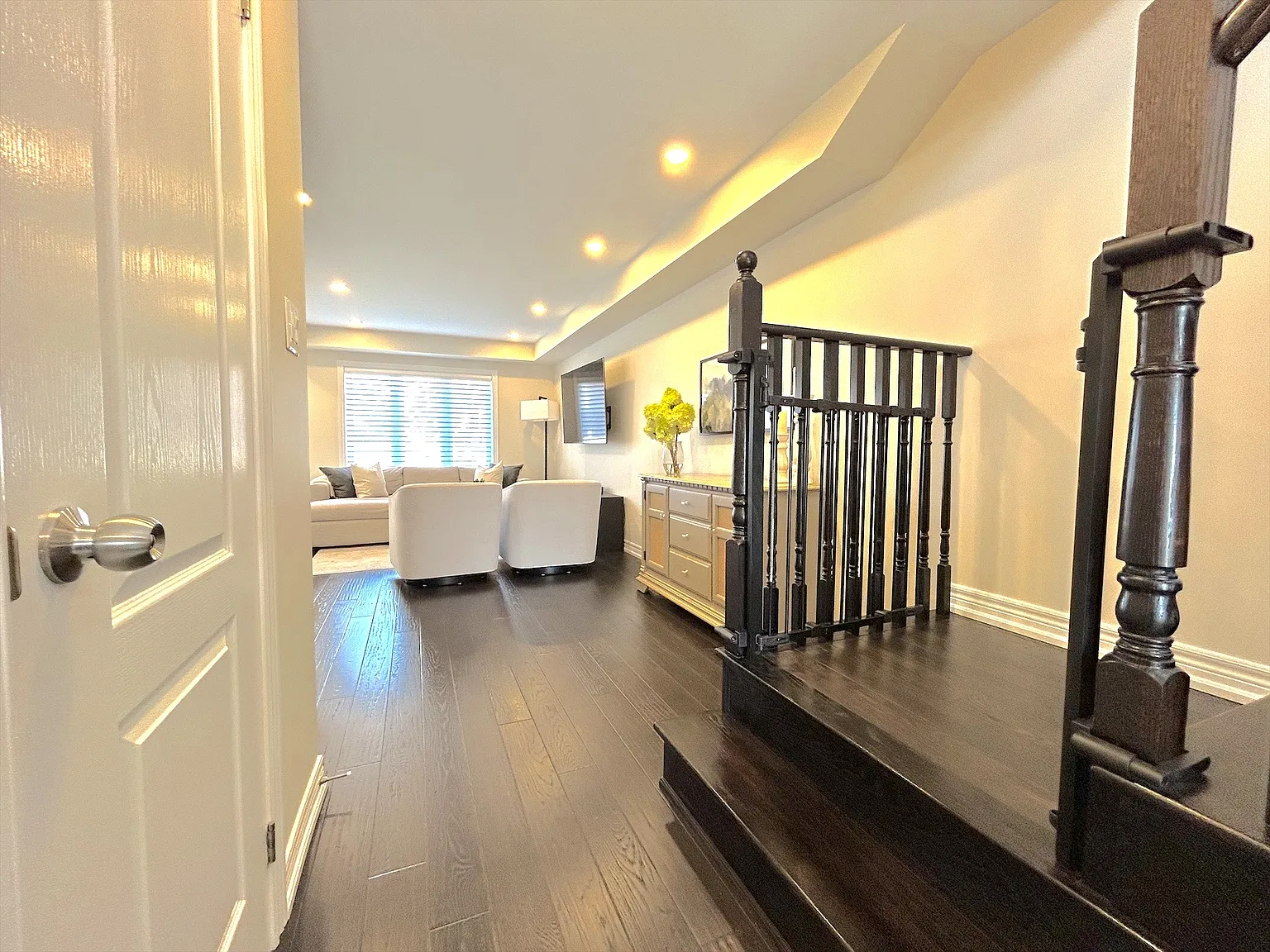 4 bed, 2.5 bath, 1500 sqft, $3,399 — Photo 3