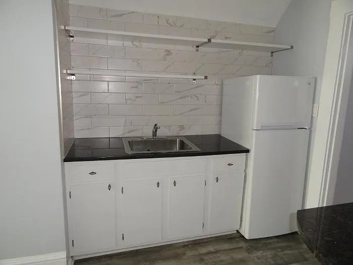 14 Albion St #3 — Photo 20