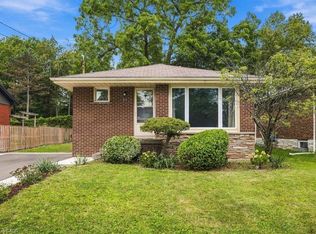 212 W 33rd St, Hamilton, ON L9C 5J5