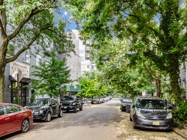 540 Graham Avenue image 15 of 16