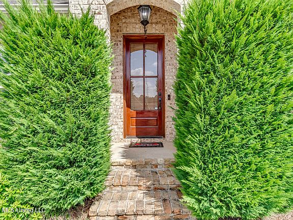 3rd image of 801 Bryce St