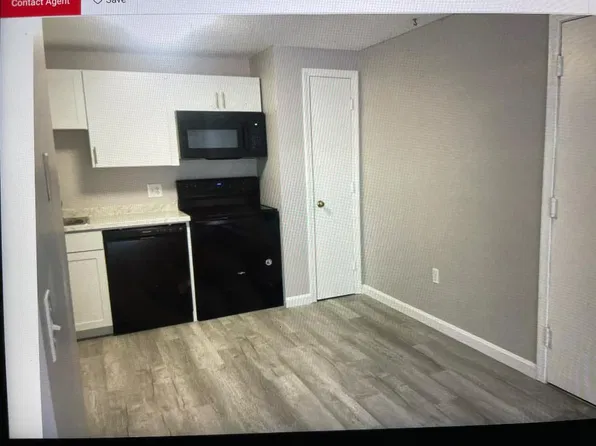 702 White Cedar Blvd, Portsmouth, NH 03801
