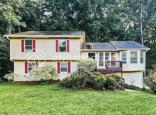 6105 Brook Ln, Acworth, GA 30102